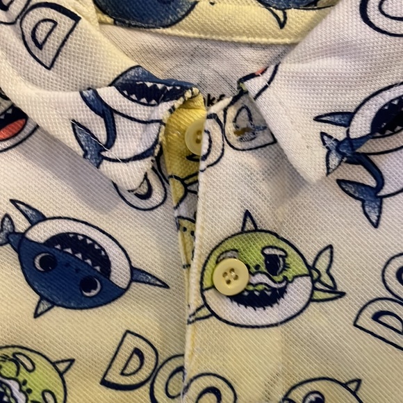 Baby Shark Three Piece Outfit - Size 0/3 Months - Picture 4 of 14